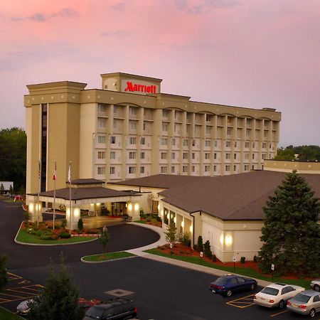 Rochester Airport Marriott Extérieur photo