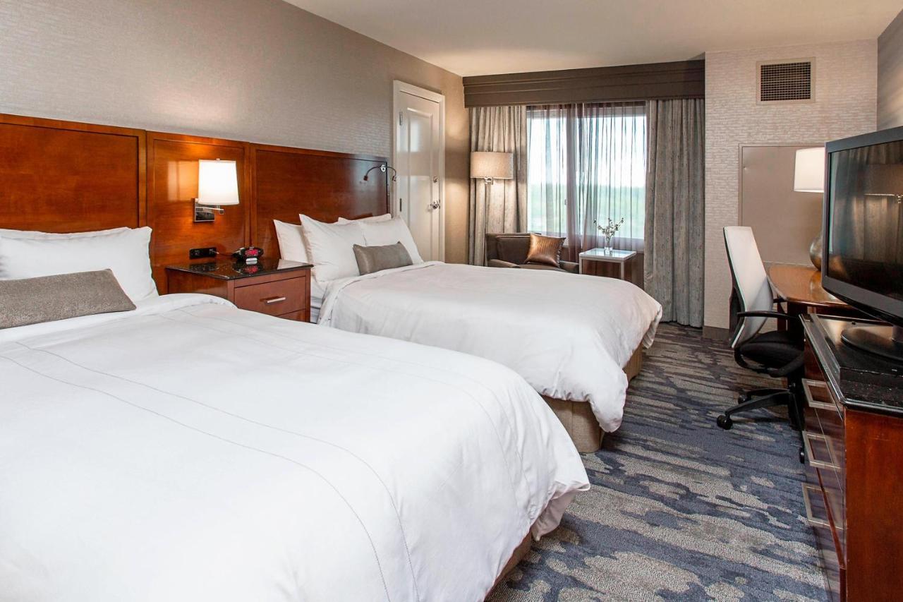 Rochester Airport Marriott Extérieur photo