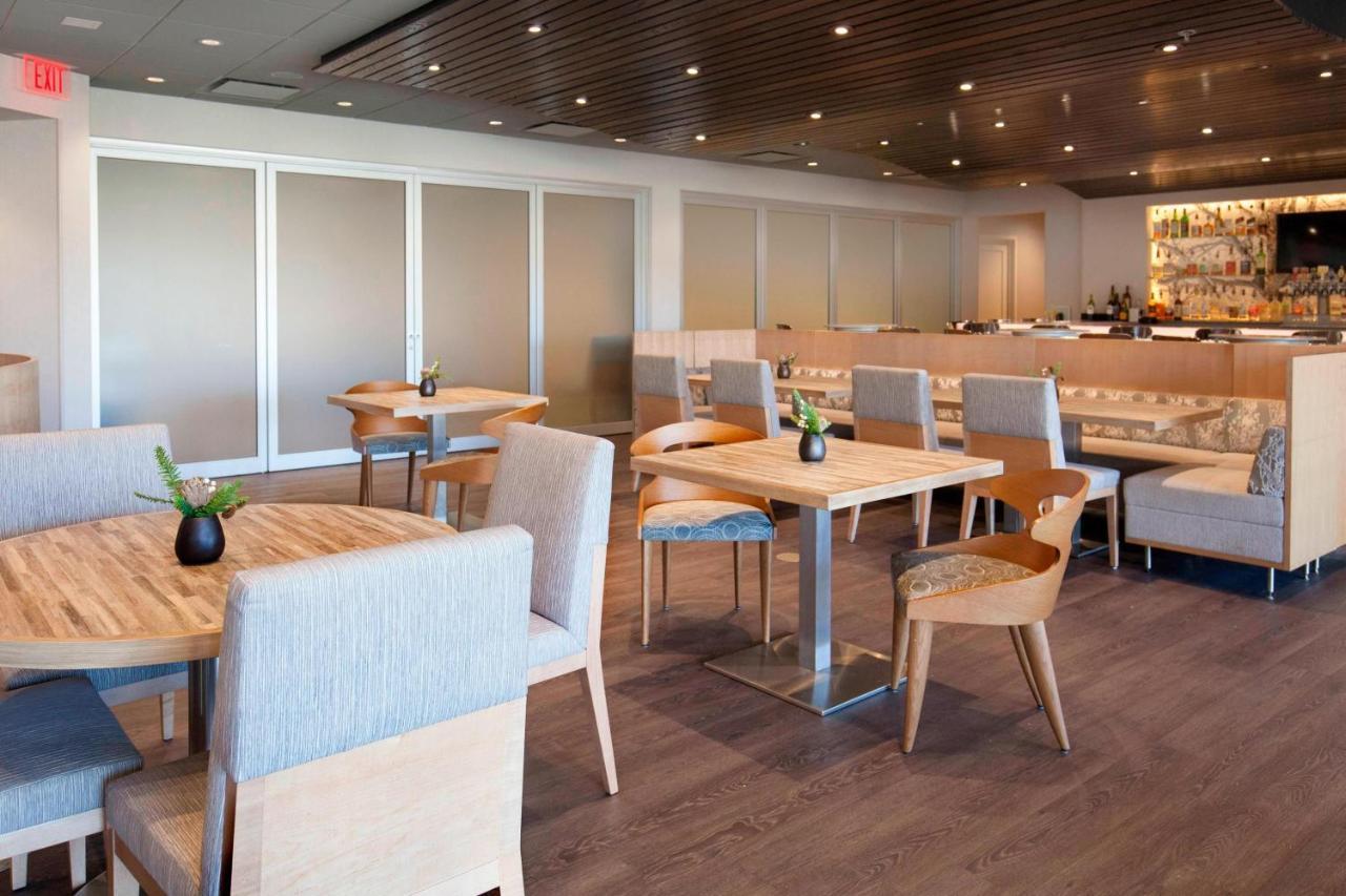 Rochester Airport Marriott Extérieur photo