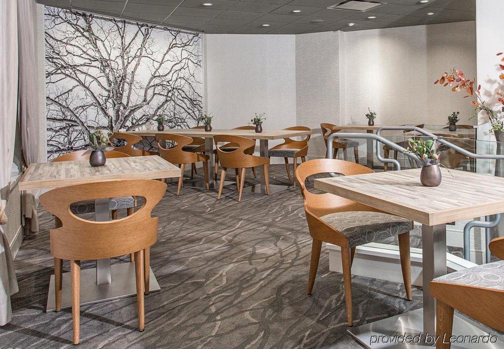 Rochester Airport Marriott Extérieur photo