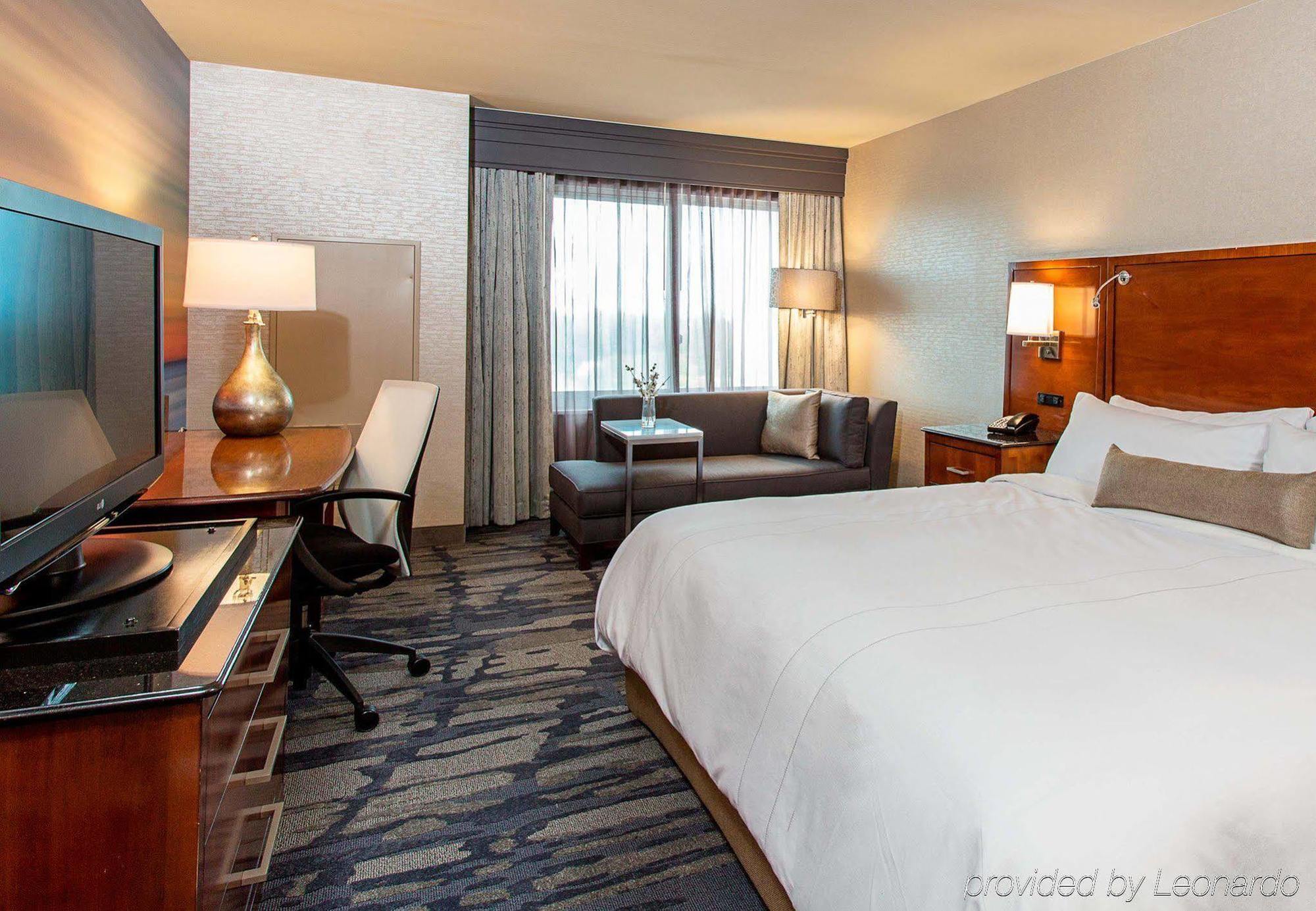 Rochester Airport Marriott Extérieur photo