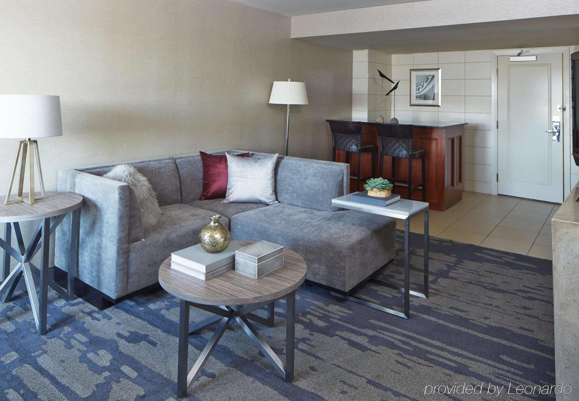 Rochester Airport Marriott Extérieur photo