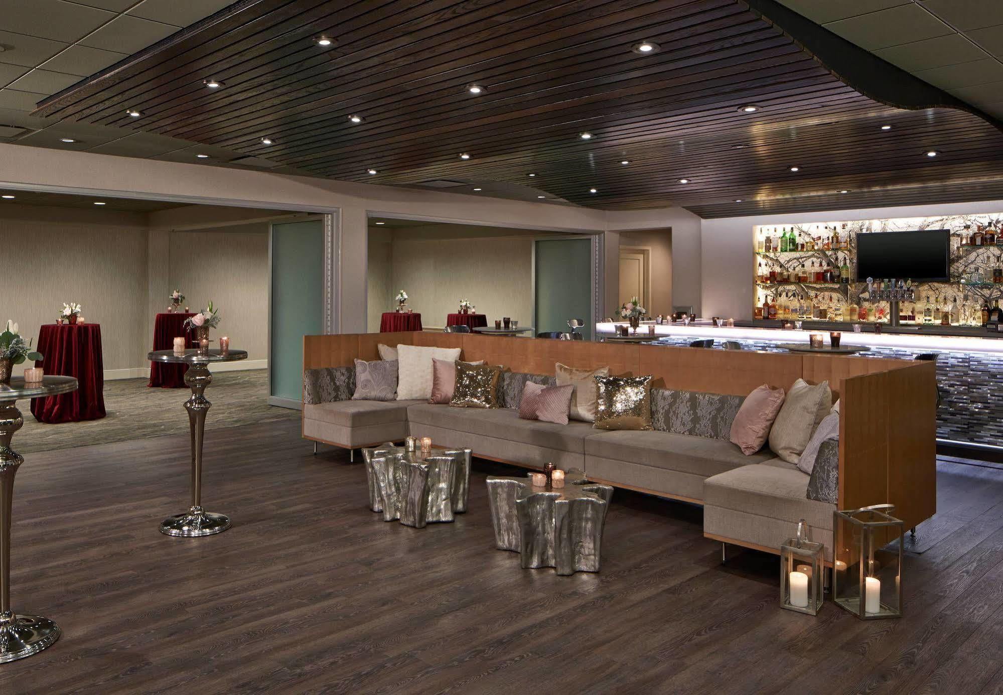 Rochester Airport Marriott Extérieur photo