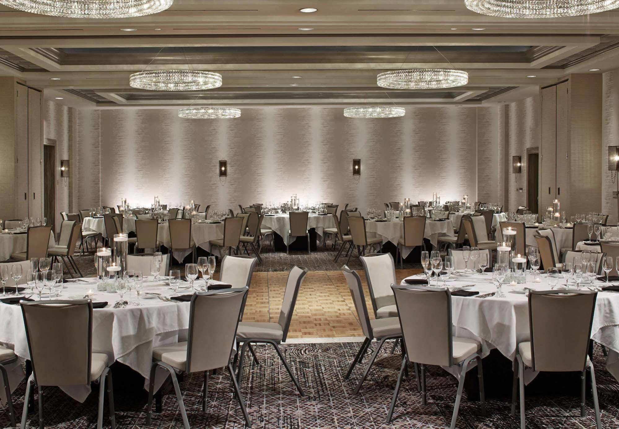 Rochester Airport Marriott Extérieur photo